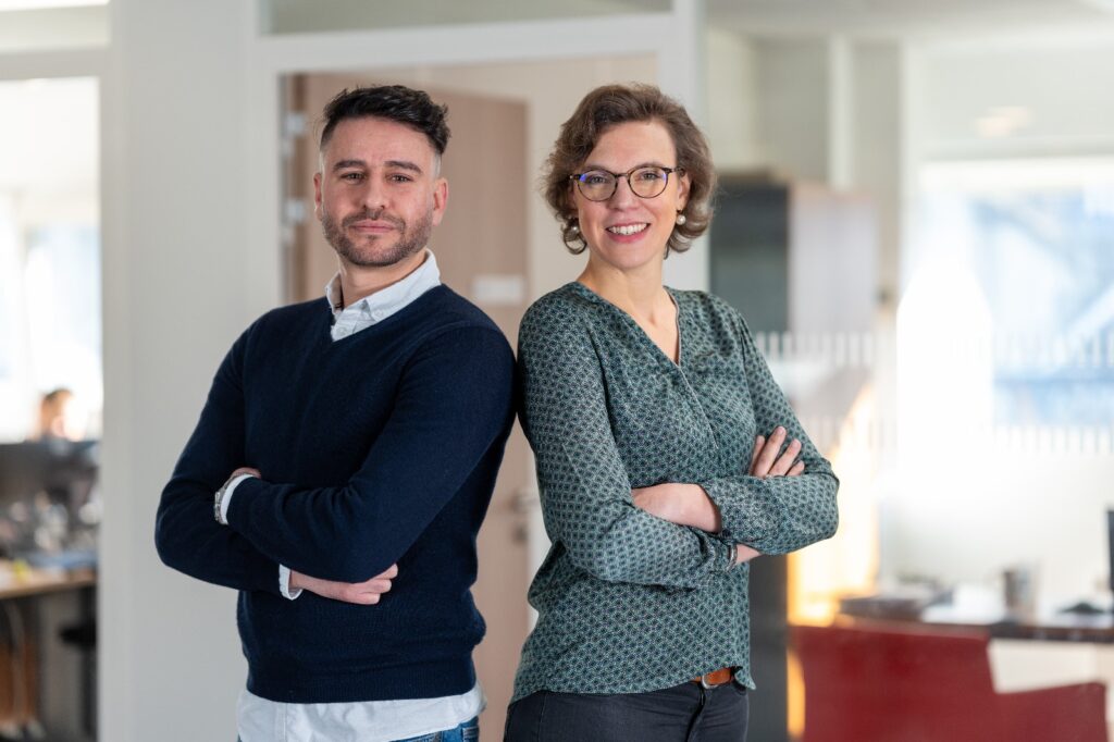 Mentors NQT qui aident des jeunes